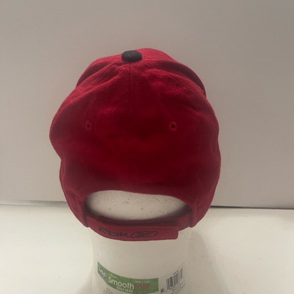 Vintage Y2K Reebok Red Strap Back Hat in Excellent Condition - Picture 3 of 4